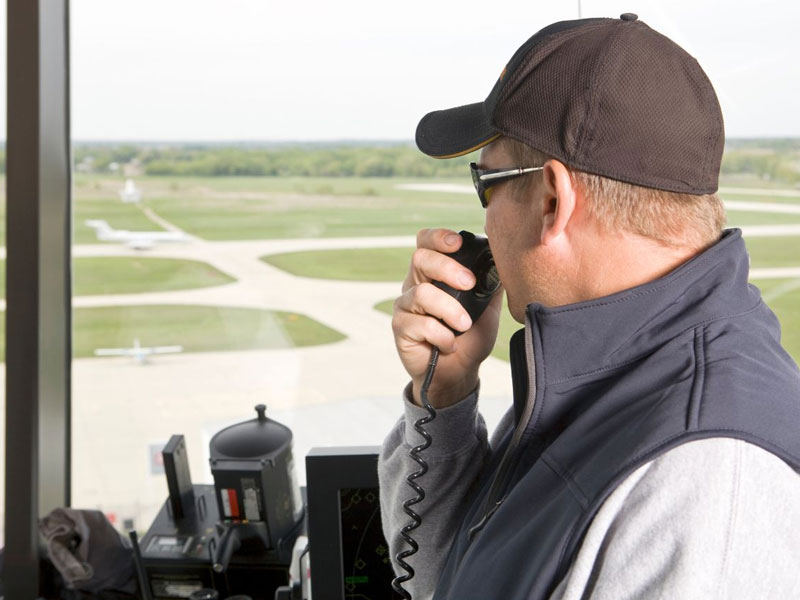 IVAO VATSIM